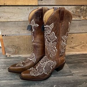 Shyanne womens boots